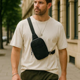 Rasmus™ | Petit Brysttaske Essentiel